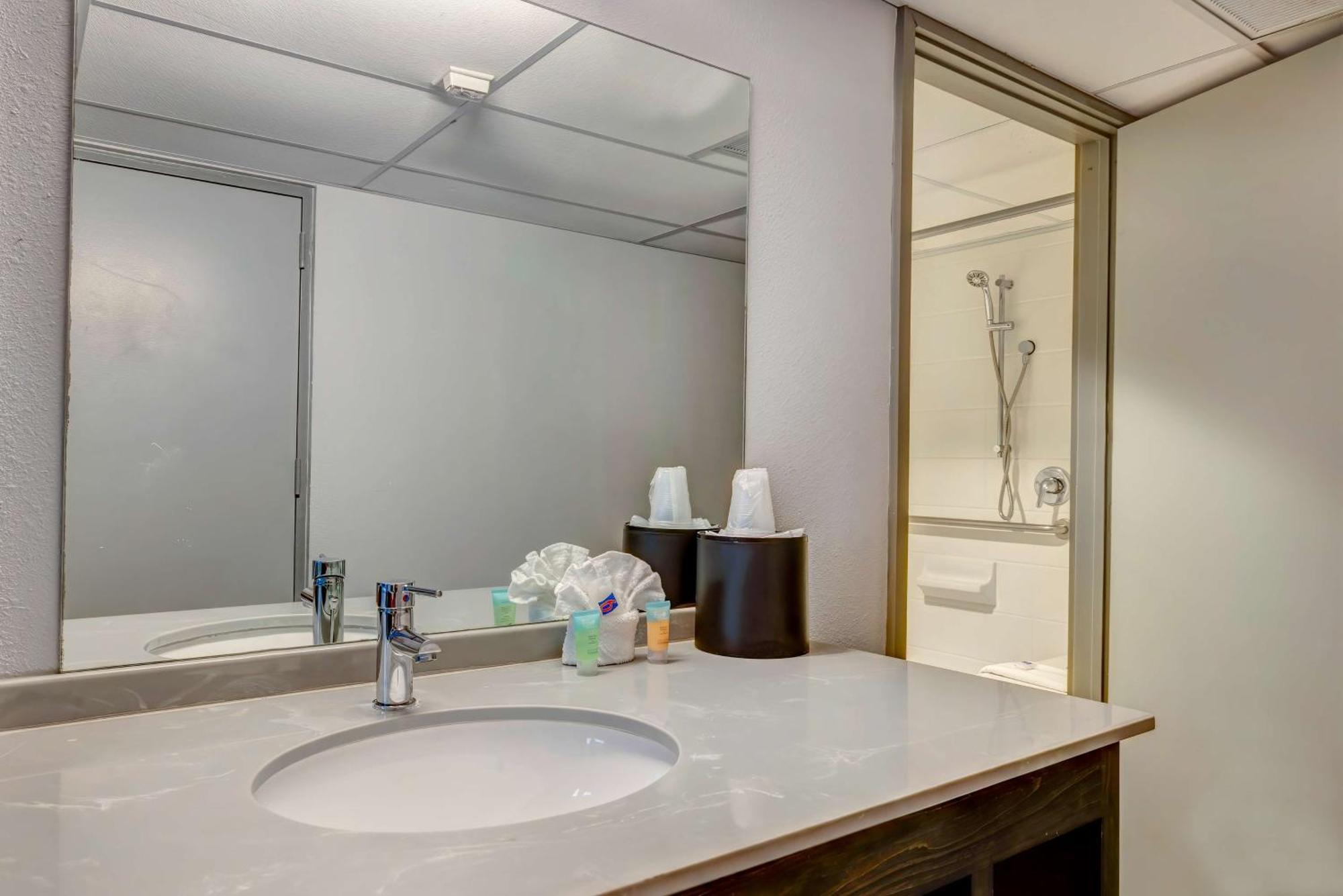 Motel 6 Arlington Tx Entertainment District Екстер'єр фото