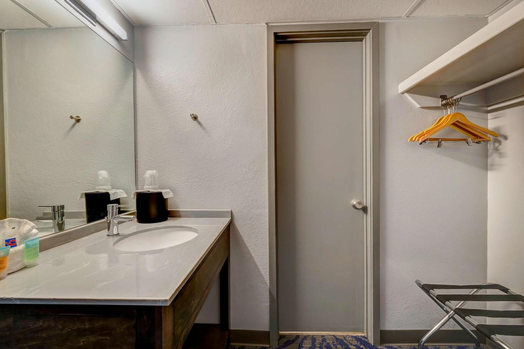 Motel 6 Arlington Tx Entertainment District Екстер'єр фото