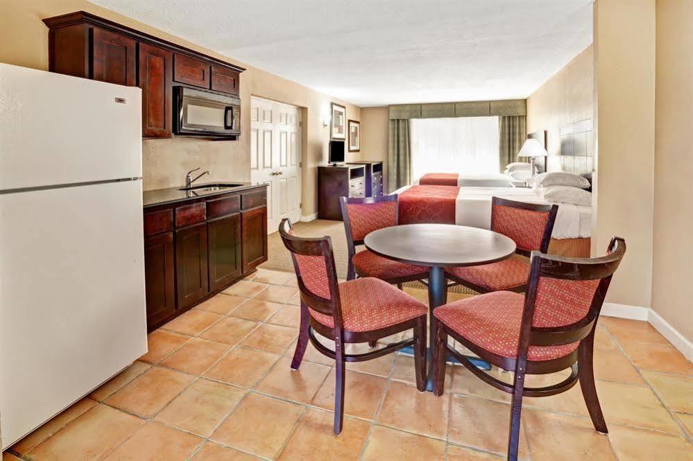 Motel 6 Arlington Tx Entertainment District Екстер'єр фото